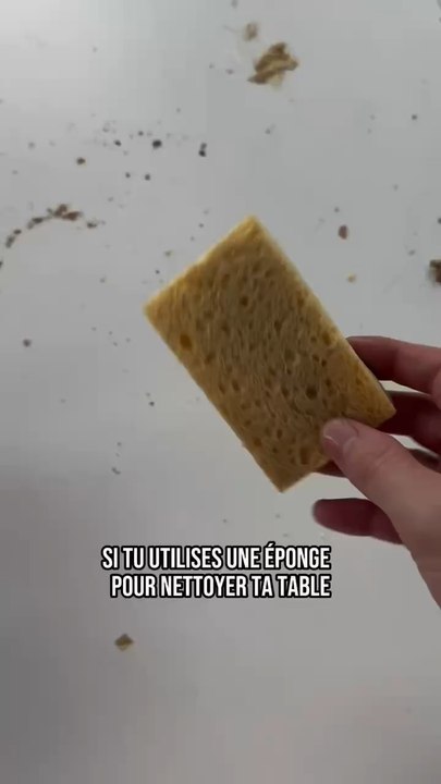 Une façon plus hygiénique de nettoyer la table ️ Les produits sont à retrouver en LlEN dans ma Bl0  -PUBLlClTE