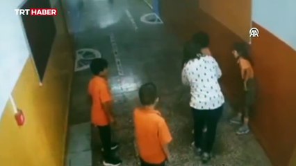 Nefes borusuna madeni para kaçan çocuğu öğretmeni kurtardı