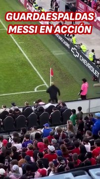 El brutal sprint del guardaespaldas de Messi para proteger al argentino