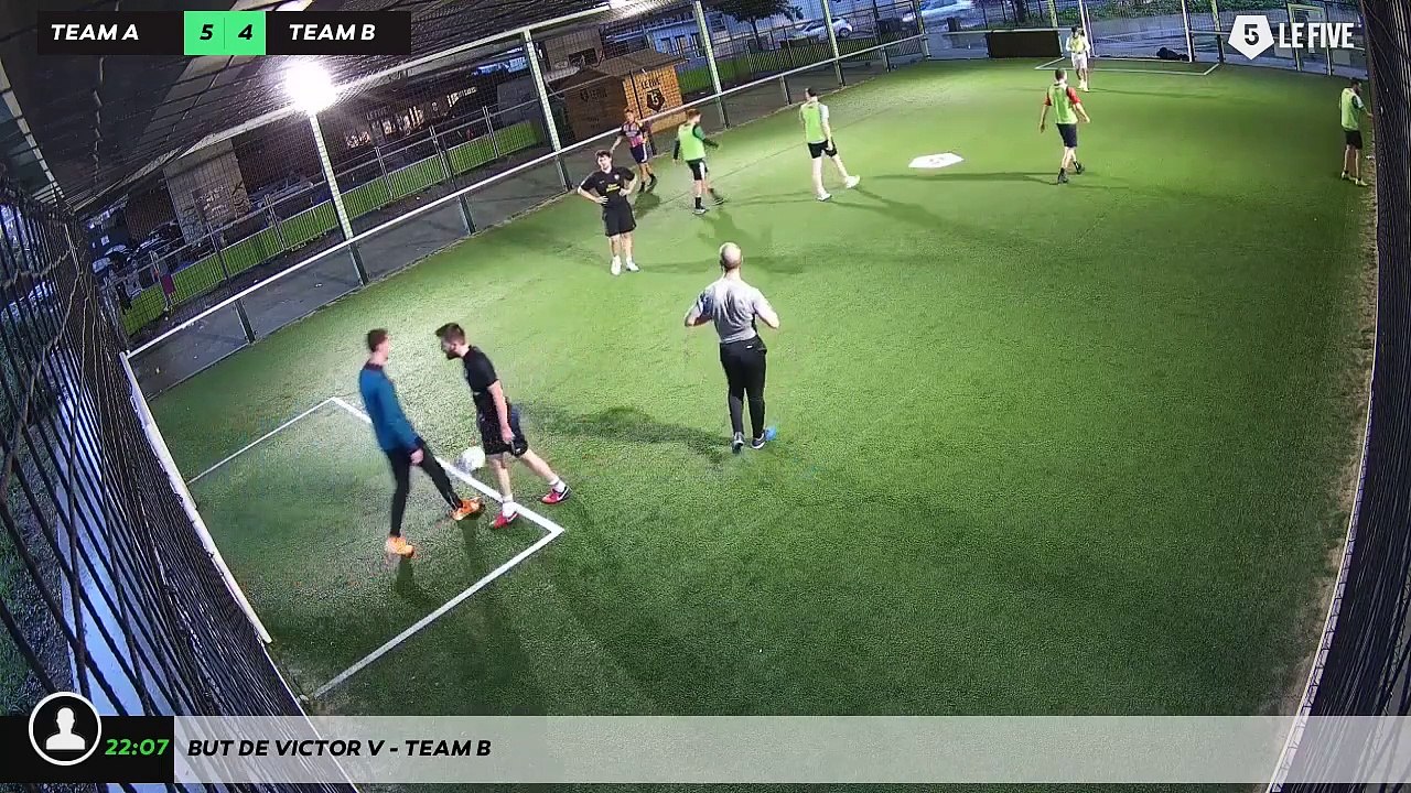 But de Victor V - Team B