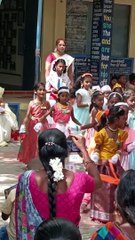 Kids dancing video on republic day