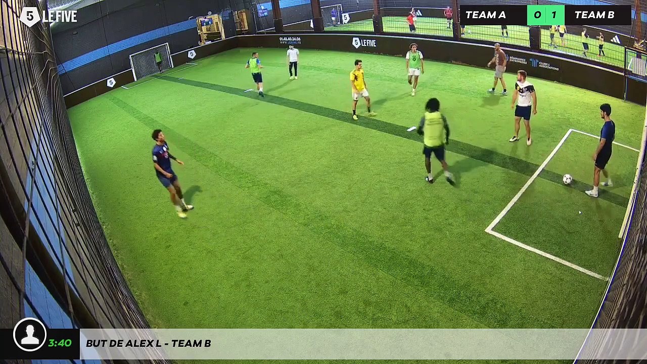 But de Alex L - Team B