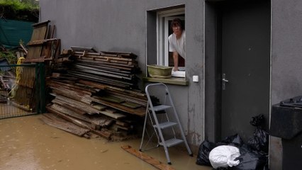 Tải video: « On a la boule au ventre » : la Seine-et-Marne se prépare au pire avant la tempête Kirk