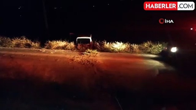 Çorum'da hafif ticari araç şarampole uçtu, sürücü yaralandı