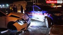 Elazığ'da Jandarma Aracı ile Otomobil Çarpıştı: 3 Yaralı