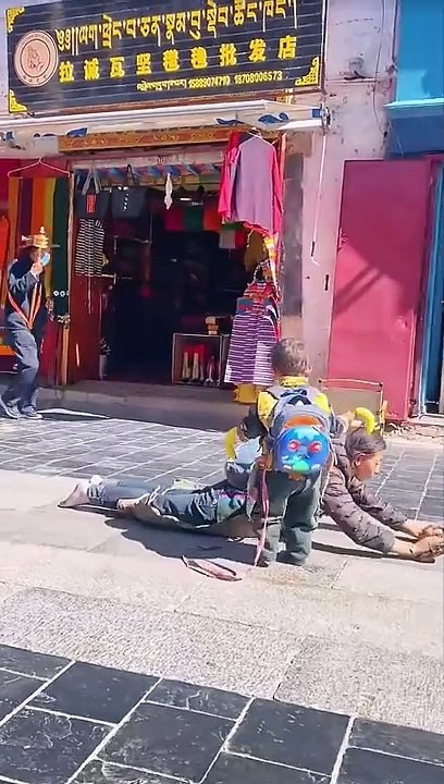 Sức mạnh niềm tin của người dân tộc Tây Tạng