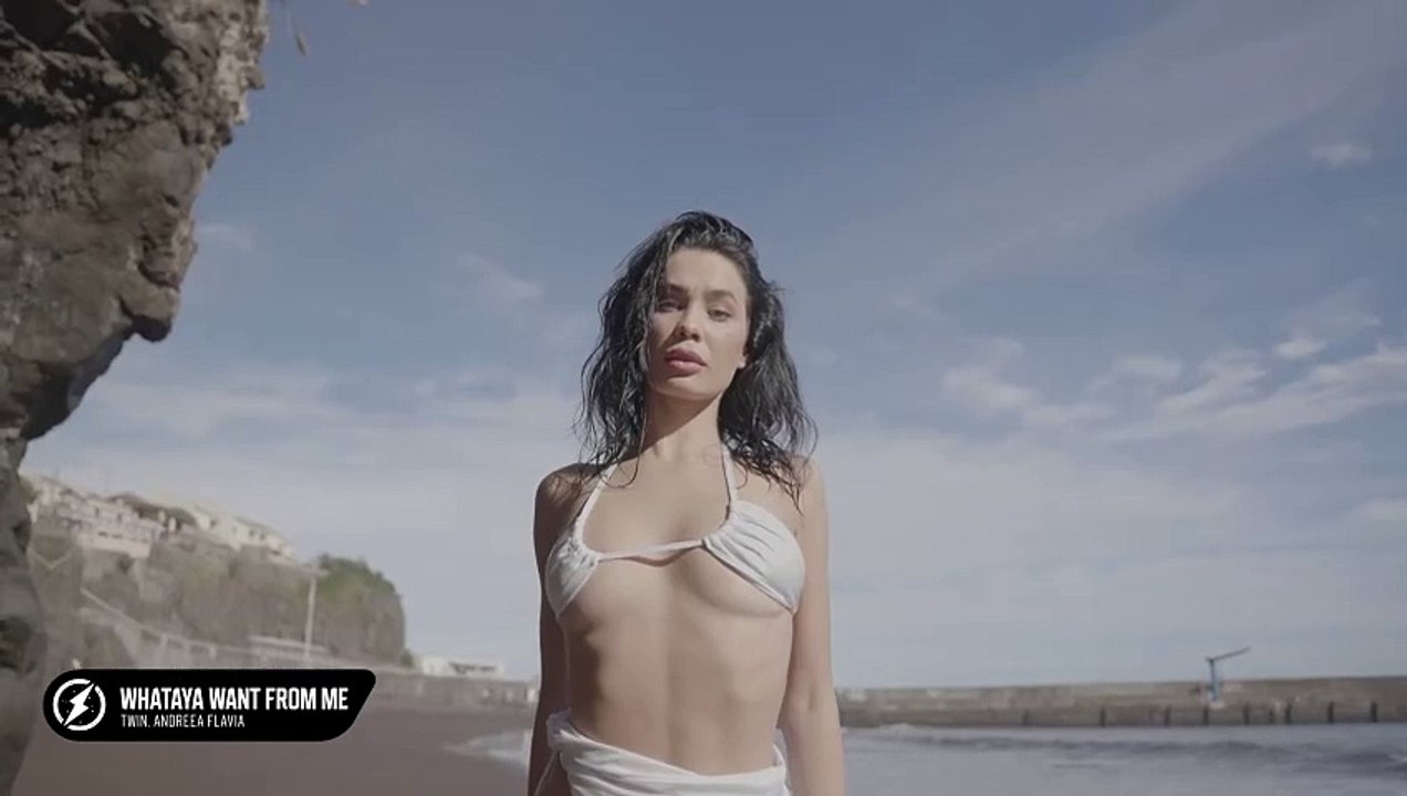 220. Twin, Andreea Flavia - Whataya Want From Me