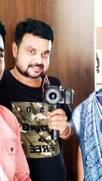 Yummy Vlogs ¦¦ Met Yummy Vlogs Team At Chennai  On Video Shoot #viral #short 1.2 Million Subscribers (1280p_30fps_H264-128kbit_AAC)_2