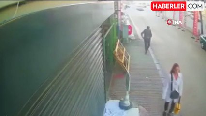 Bursa'da Kontrolden Çıkan Otomobil 5 Araca Çarptı: 1 Ağır Yaralı