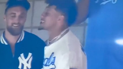 Patrick Mahomes wildly taunts ex-Chiefs teammate during Royals’ rally against Yankees