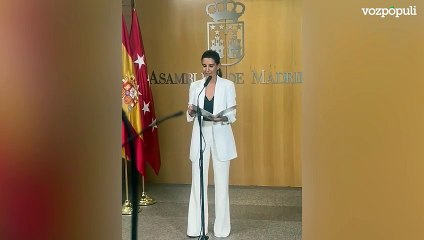 Monasterio anuncia que entrega su acta de diputada