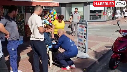 Antalya'da Trafik Kazası: Motosikletli Genç Kadın Yaralandı