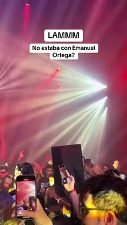 Valentina Zanere fue captada a los besos con otro hombre que no es Sebastián Ortega y se complicó todo. Mirala.Valentina Zanere fue captada a los besos con otro hombre que no es Sebastián Ortega y se complicó todo. Mirala.