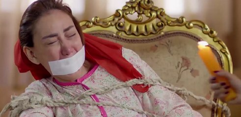 عايزة تولع فيها عشان تنطق وتقول فين الفلوس #ستات_قادرة