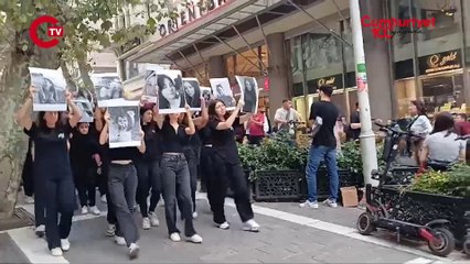 İstanbul Erkek Lisesi öğrencilerinden kadın cinayetleri için sessiz yürüyüş