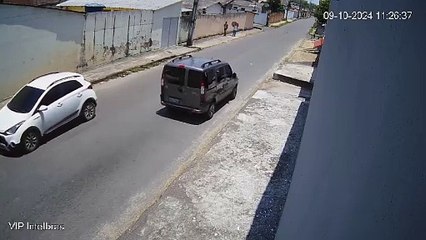 Video: Un estudiante autista protegió a su abuela, se enfrentó a ‘motoladrones’ armados