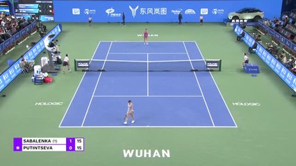 Wuhan - Sabalenka tient son rang