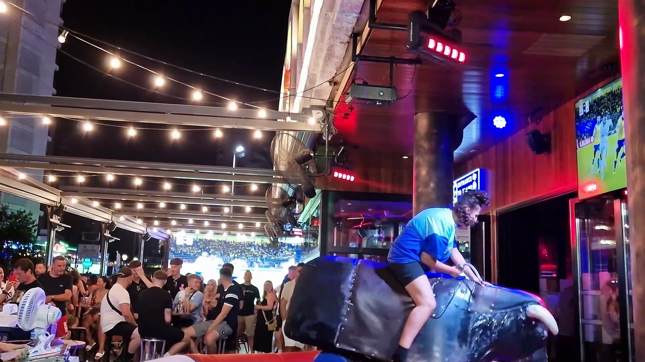 Big Girl Ride Bull in Benidorm ｜ Mechanical Bull 4K Spain 2024 33