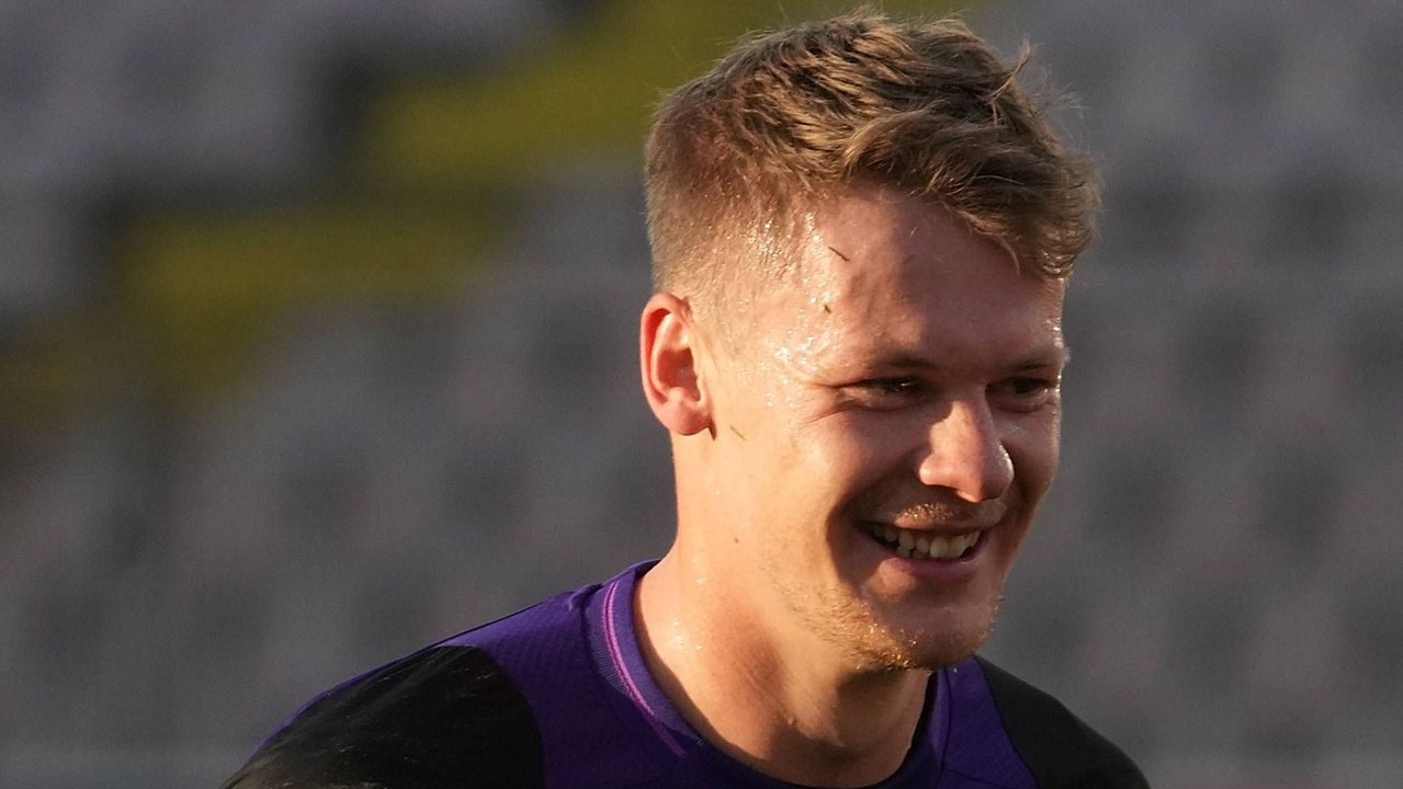 Nübel scherzt über 'Schulkabine' und freut sich auf Demirovic