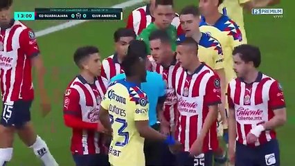 Tải video: Chivas 0-3 América | ¡Golpe de KO de América a Chivas! | Concacaf Champions Cup