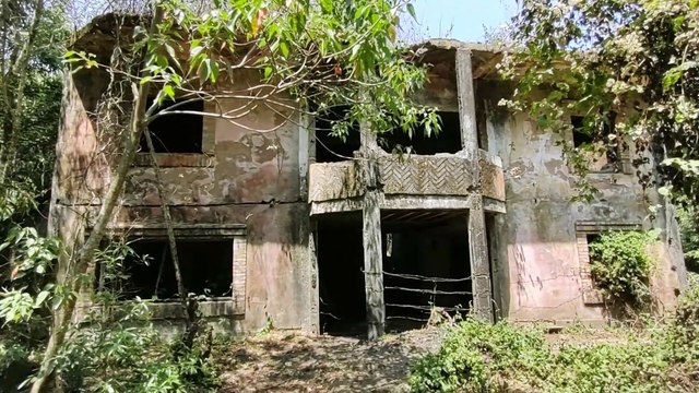 O LUGAR ONDE EU MAIS SENTI MEDO ATÉ HOJE, MANSÃO ABANDONADA, eu fiquei nervoso