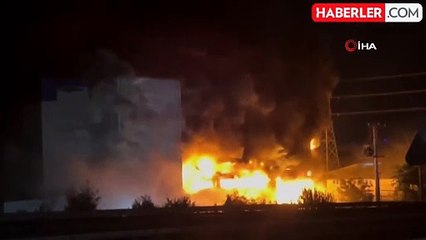 Çerkezköy'deki Kozmetik Fabrikasında Yangın Sürüyor