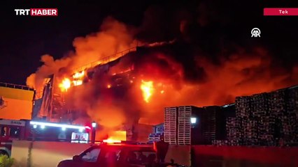 Tekirdağ'da kozmetik fabrikasında yangın