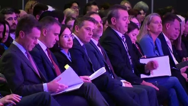 Social media summit underway with push for national age restrictions