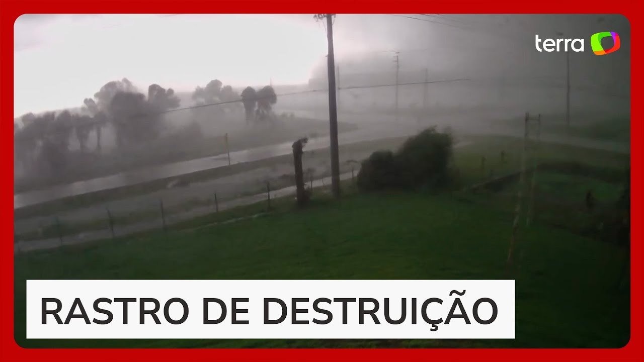 Furacão Milton: vídeos mostram árvores e telhados sendo arrancados por tornados na Flórida