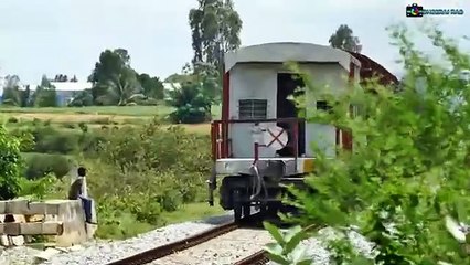 ALCO_vs_EMD_vs_GE_Engine_Sounds_on_Max_Power_%F0%9F%94%A5___Indian_Railways_Diesel_Locomotives(360p)