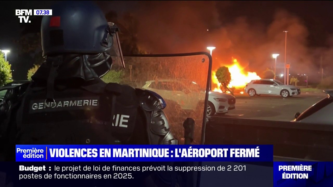 "C'est une zone de guerre": les passagers de l'aéroport de Fort-de-France témoignent de la violence des manifestations contre la vie chère en Martinique