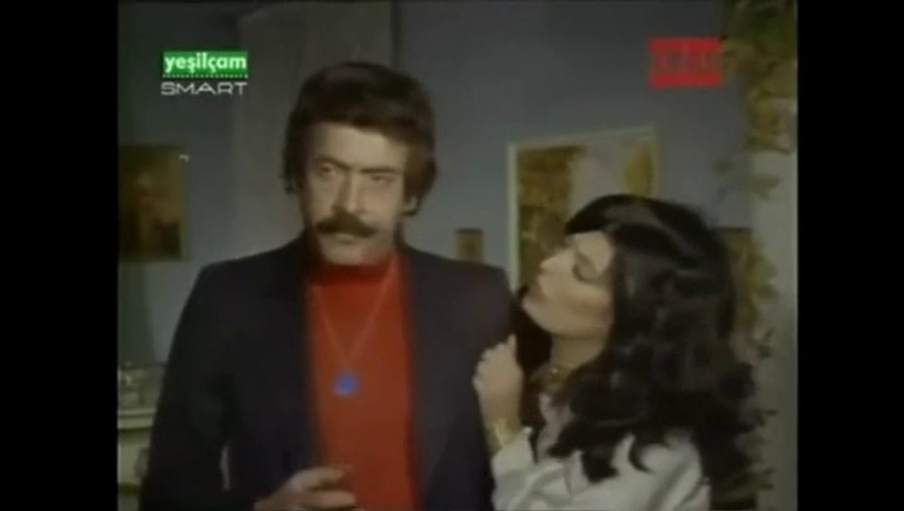 Köy Samanlıgında Solan Yaprak 1978 Zerrin Egeliler Türk Film - video  Dailymotion