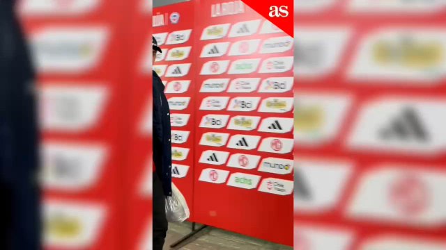 Le preguntamos a Diego Valdés por el penal no cobrado ante Brasil y así reaccionó