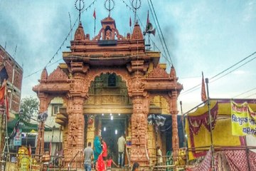 मां चंडी मंदिर में चेन स्नेचिंग