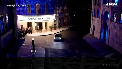 Elon Musk presenta la prima Tesla senza autista, il Robotaxi