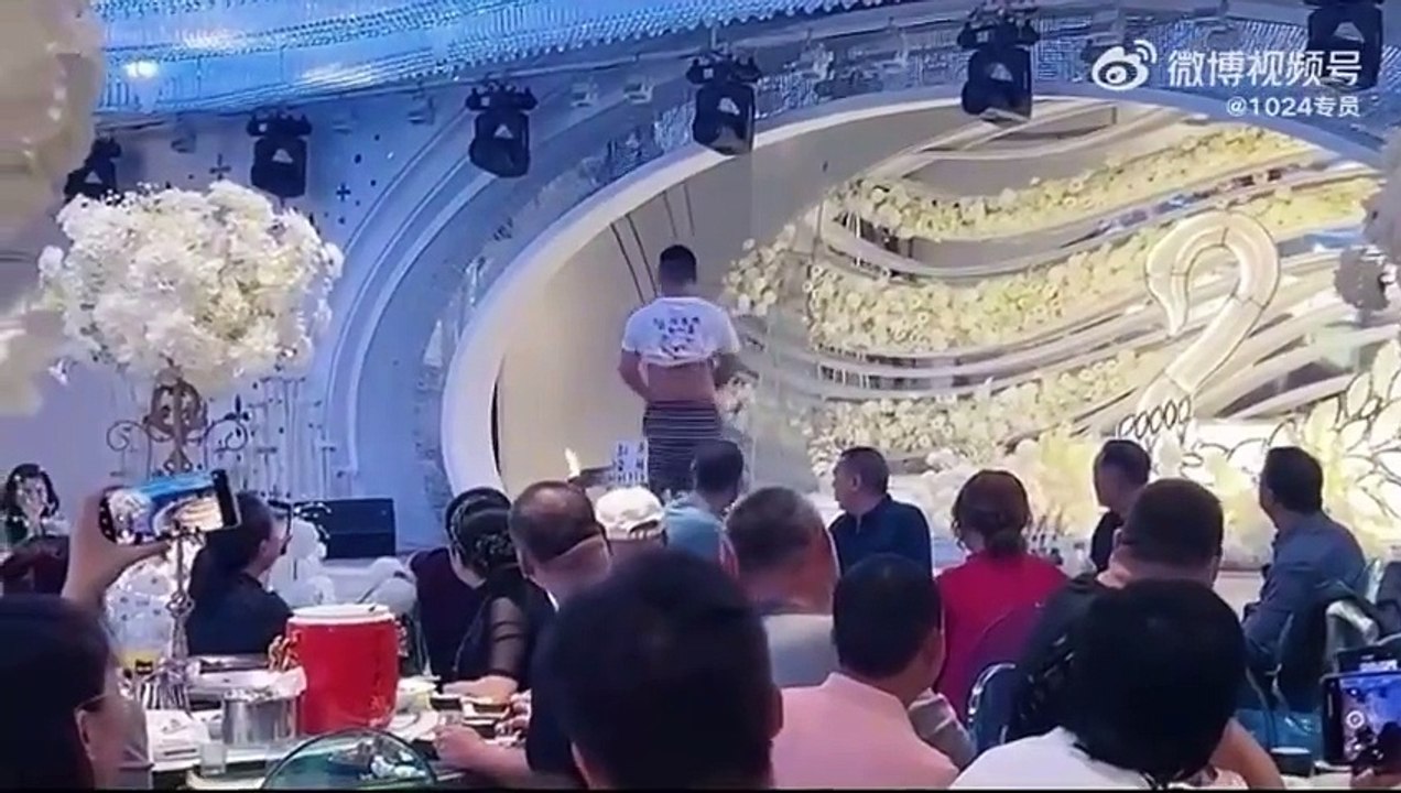 Embauchez-le pour animer vos mariages... succès garanti ou presque