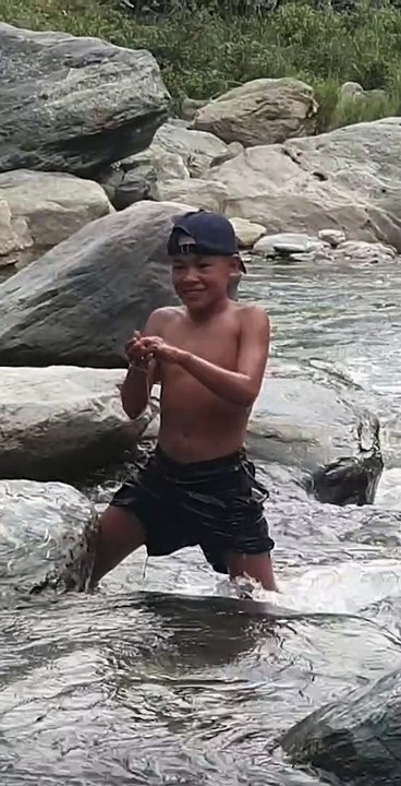 Bare Hand Fishing in Nepal | Hatkela Fishing | Natural Fishing Technique |