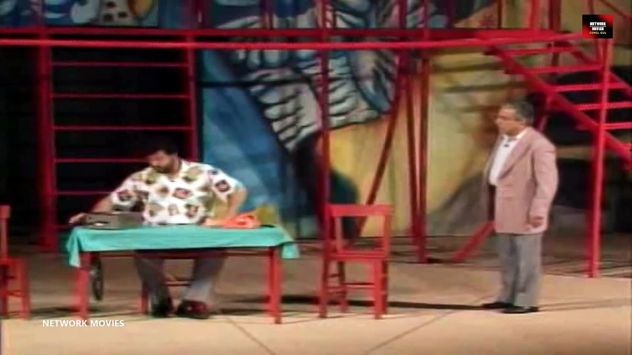 Zeki Alasya Metin Akpınar - Deliler Bölüm 1 (Devekuşu Kabare)