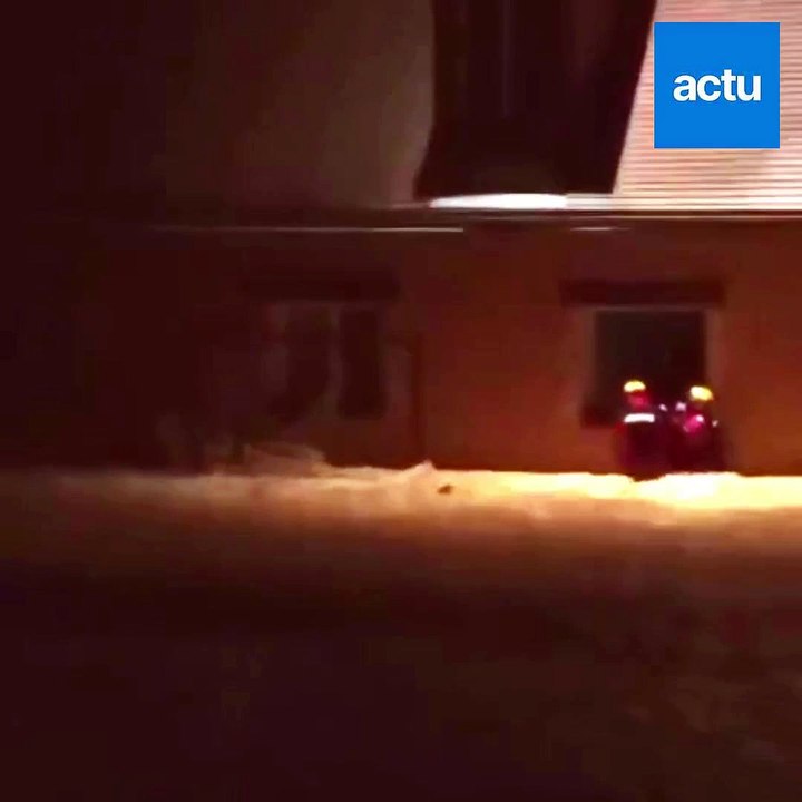 une-famille-piegee-par-les-eaux-impressionnant-helitreuillage-en-eure-et-loir-a-fraze-apres-les-inondations-causees-par-la-tempete-kirk