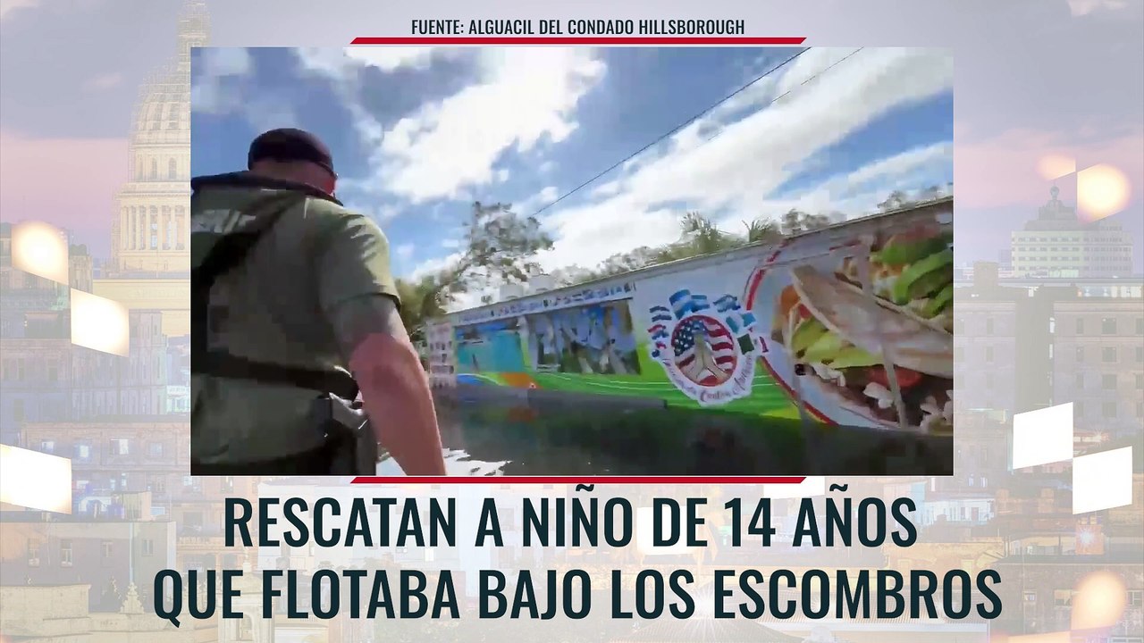 Rescatan a niño de 14 años que flotaba bajo los escombros