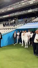 Fabio Grosso in campo dopo l'aggressione