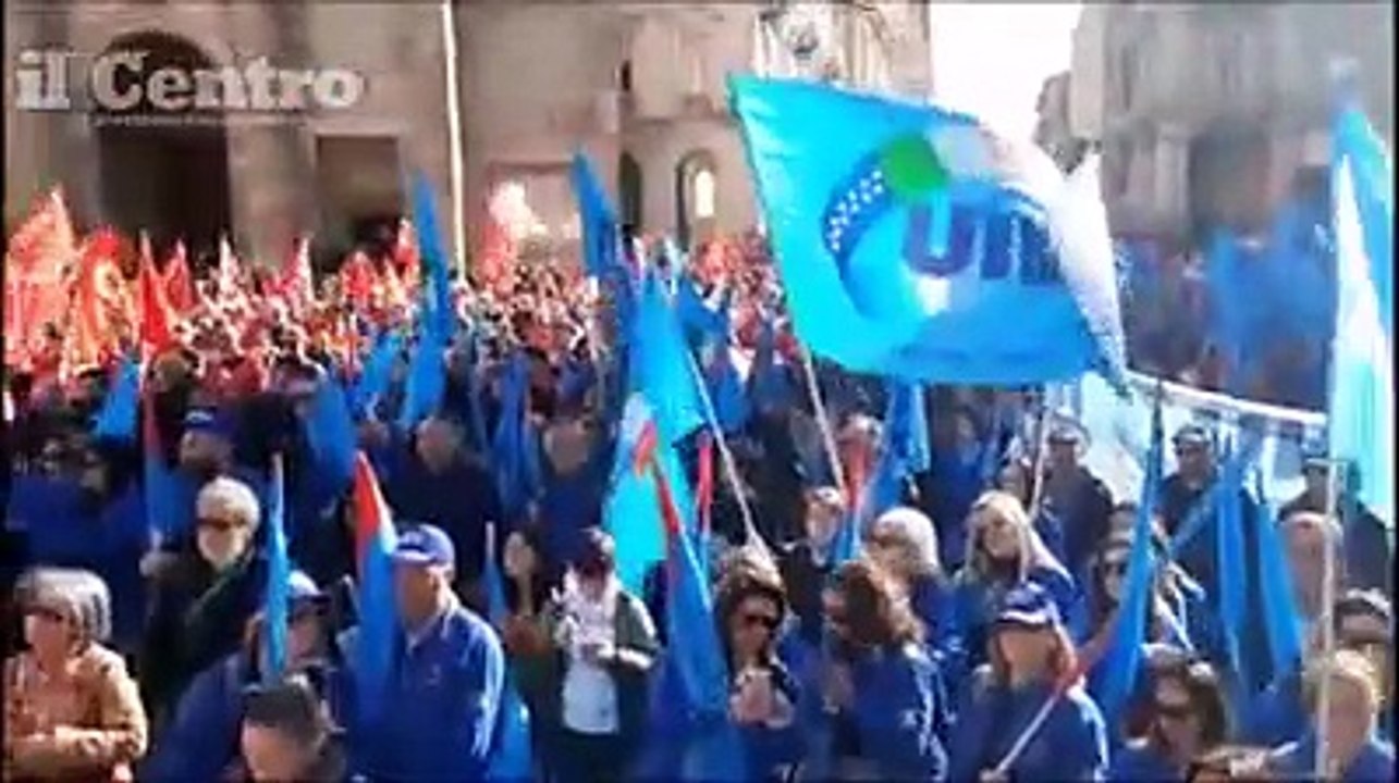 Sciopero in Abruzzo, manifestazione a Lanciano con dedica ai lavoratori della Johnson di Corropoli