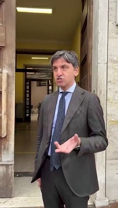 Pescara, l'assessore mostra i percorsi per disabili