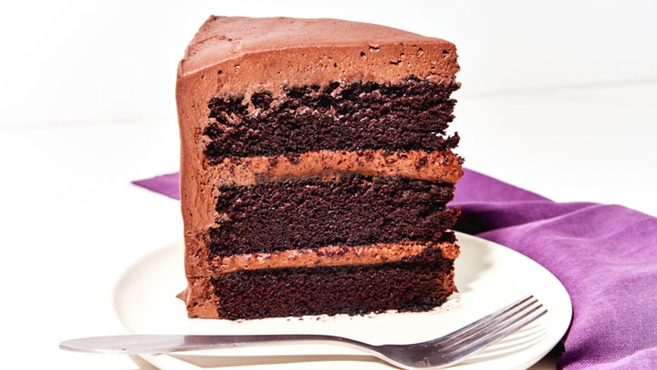 How to Make 'The Bear' Chocolate Cake