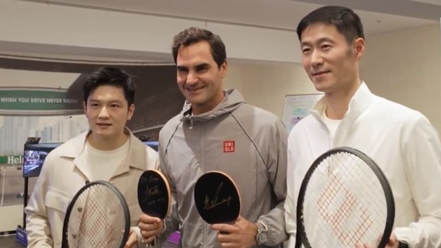 Tennis - Shanghai 2024 - Roger Federer fait le show au ping-pong dans le pays roi du sport !
