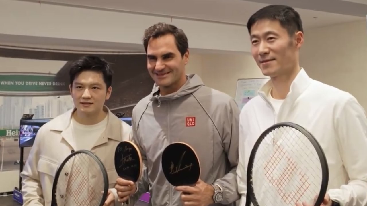 Tennis - Shanghai 2024 - Roger Federer fait le show au ping-pong dans le pays roi du sport !