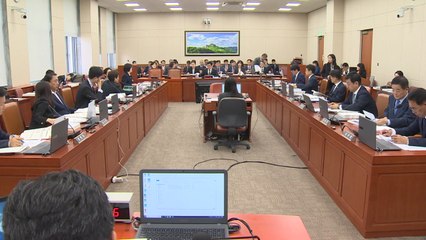 여야, '기상 이변' 급증 속 예보관 인력난 질타 / YTN