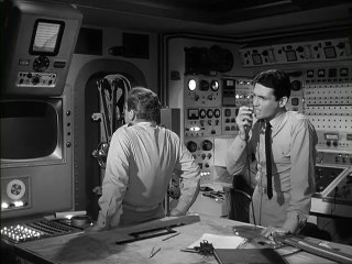 Viaje al Fondo del Mar, 01x29, Los Enemigos