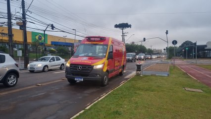 Homem é atropelado por ônibus na Avenida Brasil, em Cascavel