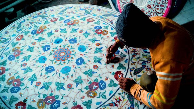 How descendants of Taj Mahal artisans are keeping marble inlay work alive